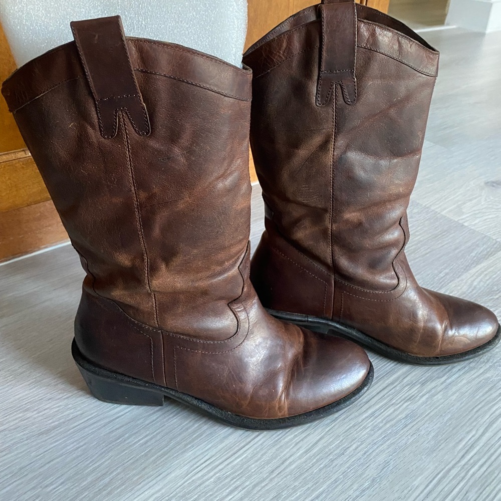 Jessica Simpson cowboy boots